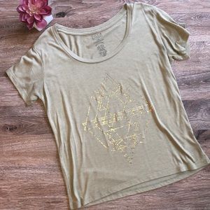 Billabong Women’s t-shirt w/ gold design